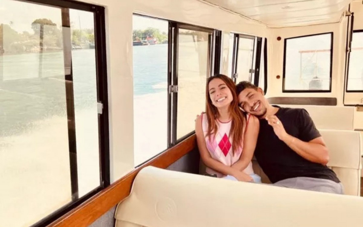 Anitta faz viagem espontânea à Tailândia na companhia de amigo - Reprodução/Instagram