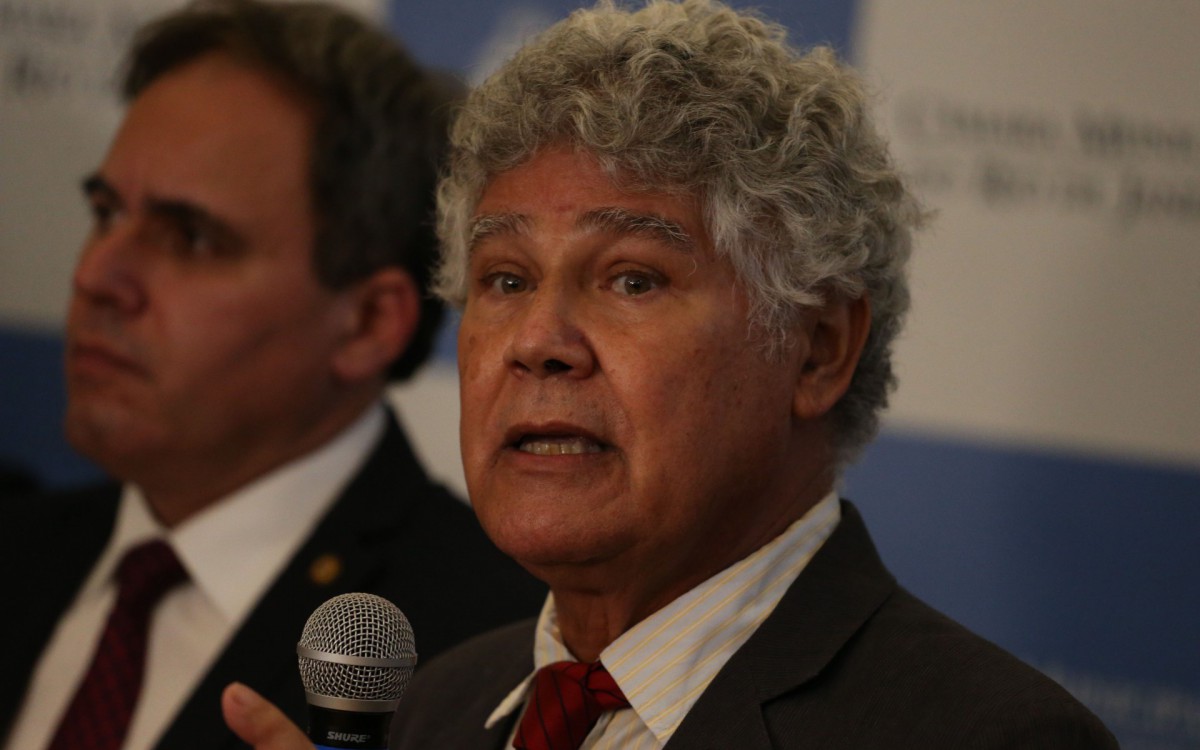 Rio,29/03/2022- CENTRO,Camara dos Vereadores,Reuniao do Comite de Etica da Camara de Vereadores, para analisar as denuncias contra o Vereador Gabriel Monteiro. Na foto. Chico Alencar.Foto: Cleber Mendes/Agência O Dia       - Cleber Mendes/Agência O Dia