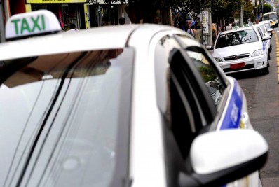 Táxis de Caxias serão vistoriados pela prefeitura em abril