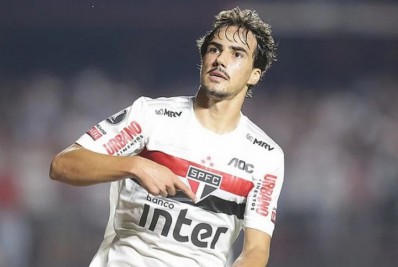Botafogo segue monitorando jogador do São Paulo, mas não o trata como prioridade