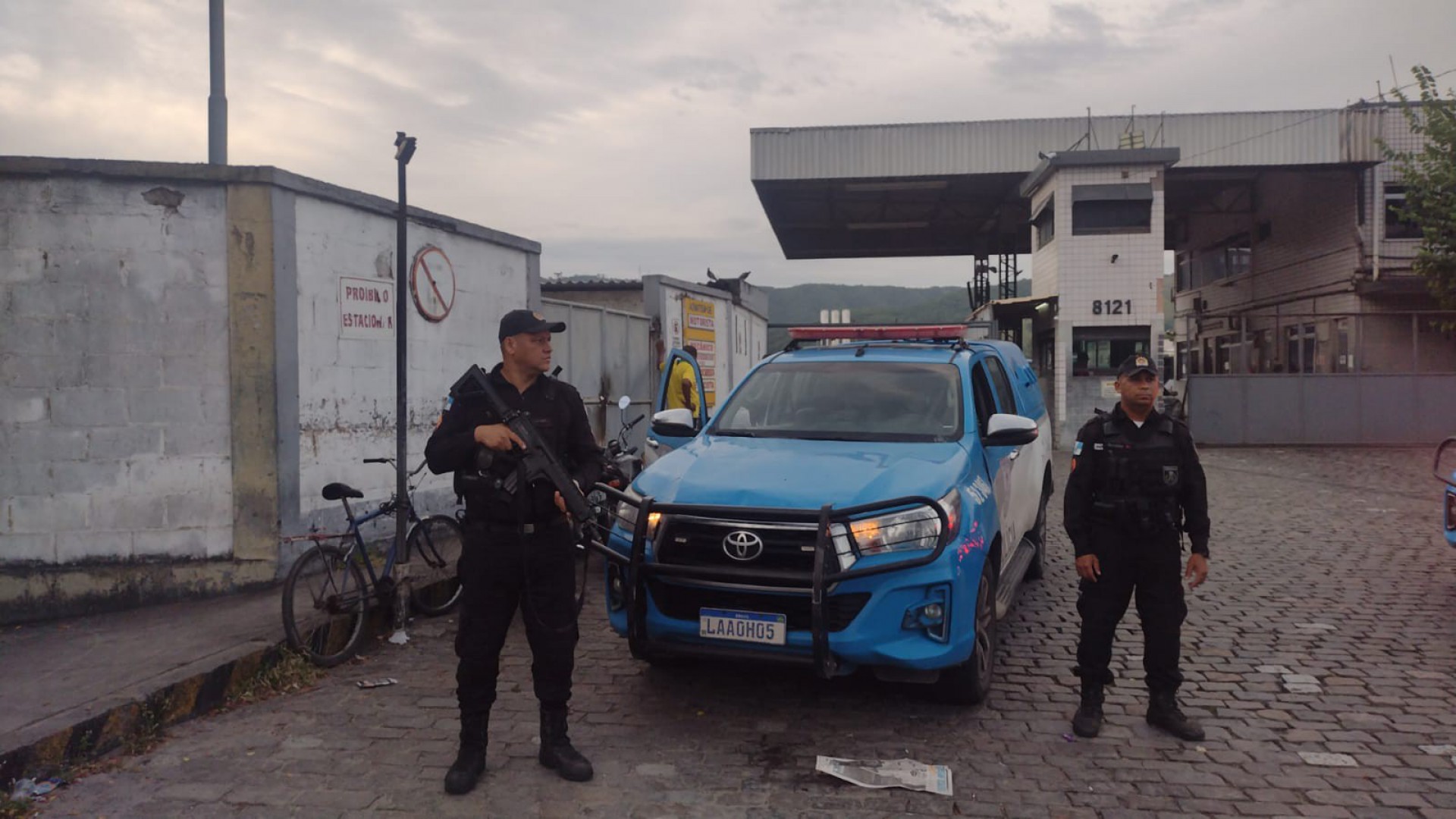 A Polícia Militar informou que os agentes estão posicionados em algumas garagens
 - Reprodução Twitter