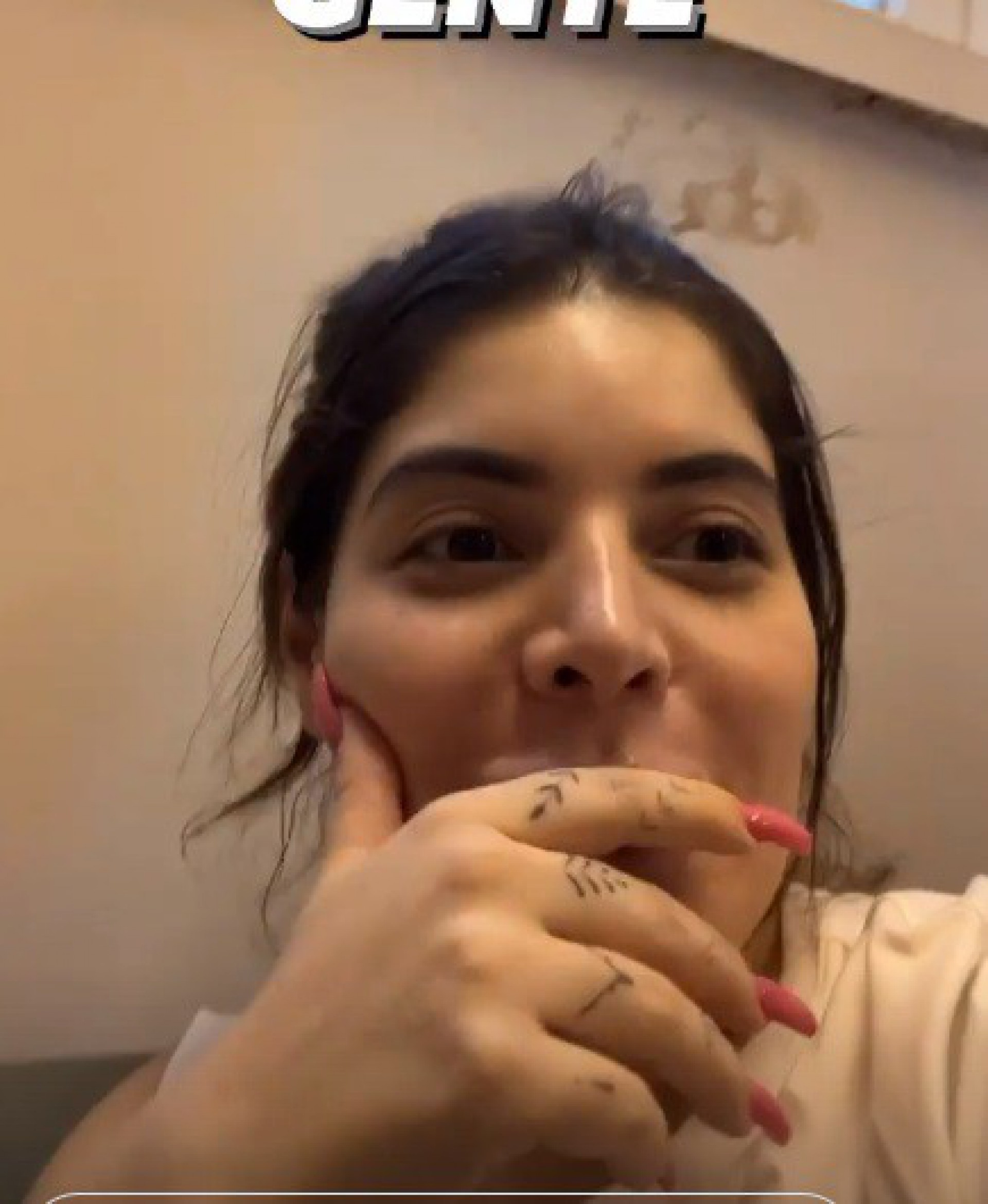 Gkay mostra roxos no corpo por conta dos ensaios do 'Dança dos Famosos' - reprodução de vídeo