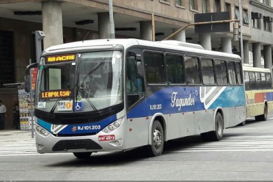 Pelo menos 20 pessoas são assaltadas por criminosos em ônibus na Região Metropolitana