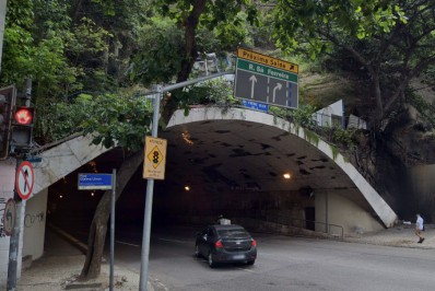 Túnel em Copacabana recebe obras de revitalização