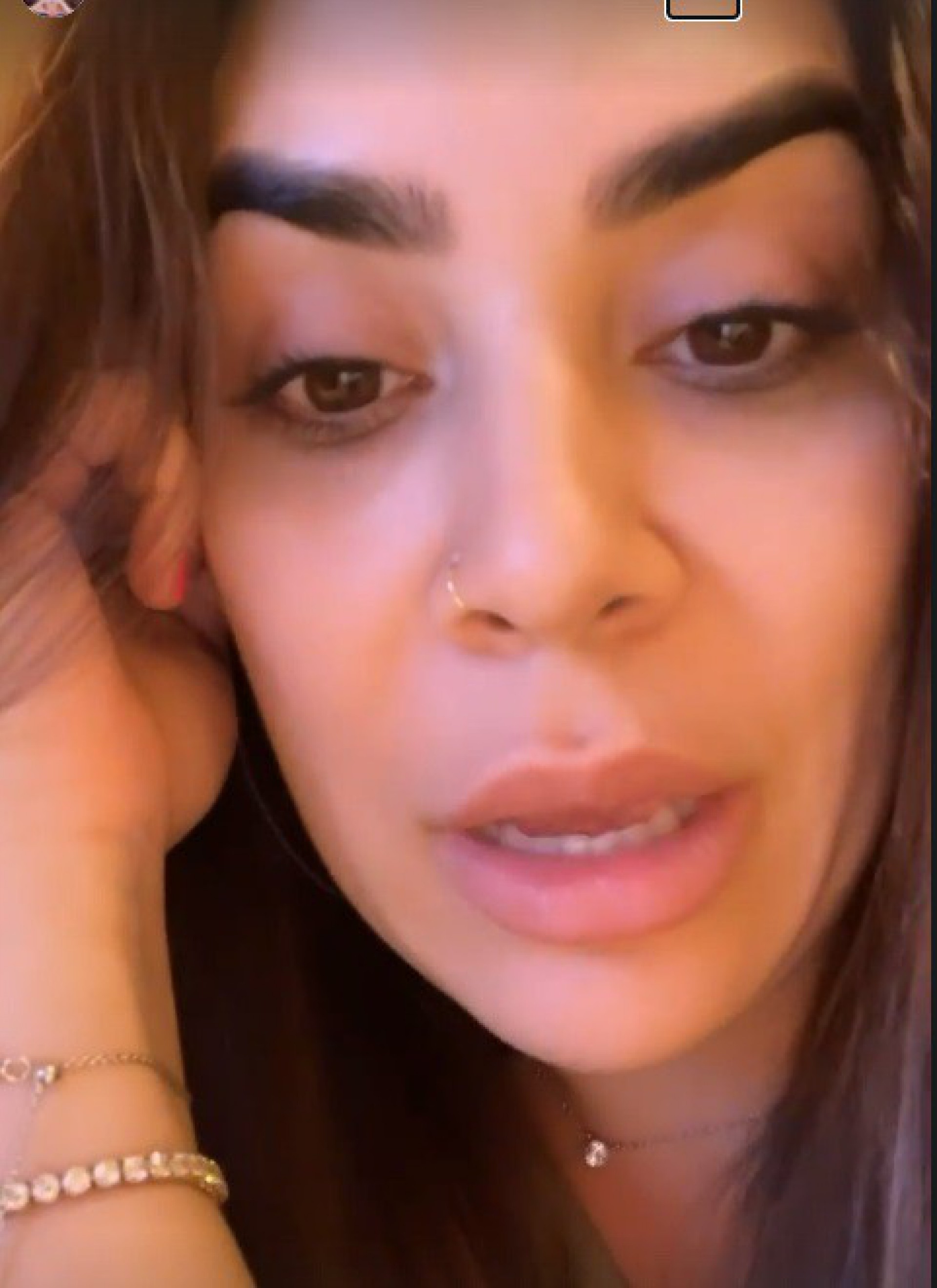 Naiara Azevedo - reprodução de vídeo