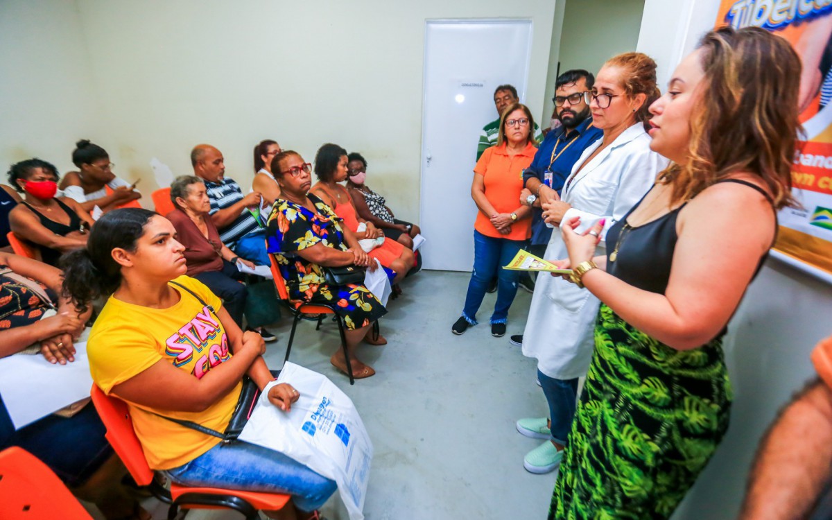 A palestra levou informa&ccedil;&otilde;es sobre a tuberculose. O munic&iacute;pio tem 221 pacientes em tratamento