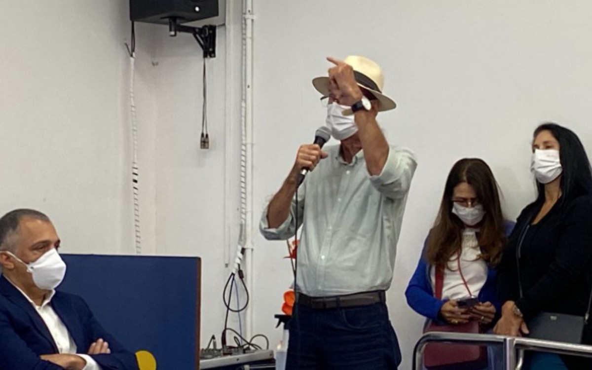 Lan&ccedil;amento de obras de dragagem na Laguna de Araruama re&uacute;ne classe pol&iacute;tica em Cabo Frio