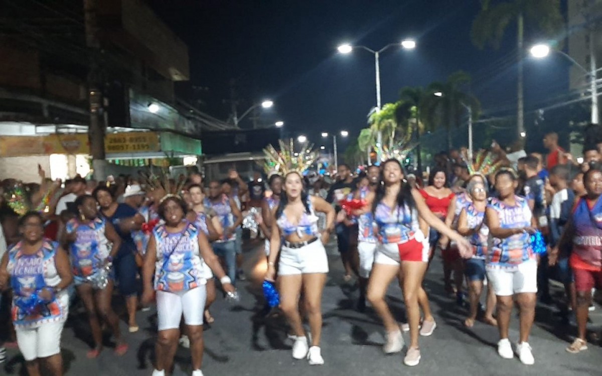 Centenas de moradores do bairro prestigiaram o ensaio do Guaraciaba, cantaram e aplaudiram os foli&otilde;es e sa&iacute;ram do evento com um gostinho de quero mais