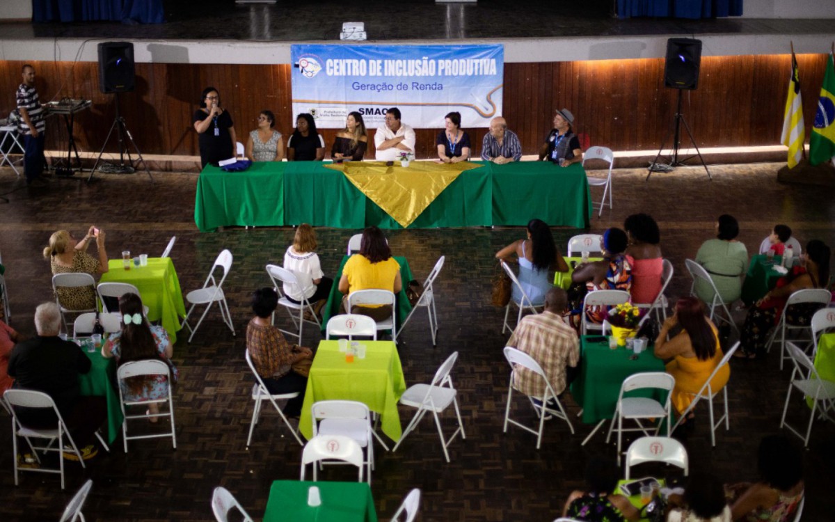 Secretaria de A&ccedil;&atilde;o Comunit&aacute;ria de VR forma 200 alunos em cursos profissionalizantes - Cris Oliveira