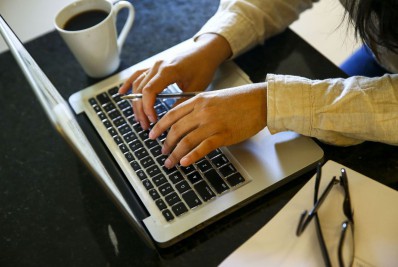 Pesquisa revela as 38 melhores empresas para profissionais LGBT+ trabalharem