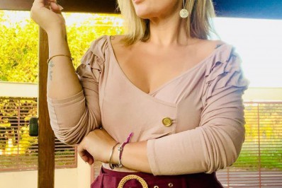 Após denúncia anônima, polícia interrompe velório e retira corpo de influencer 