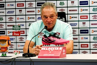 Abel Braga se declara aos torcedores do Fluminense: 'Eu os amo'