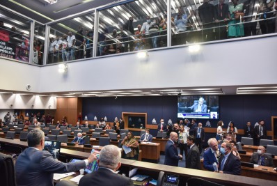 Alerj derruba veto do governo e autoriza reajuste de auxílios para agentes de segurança pública