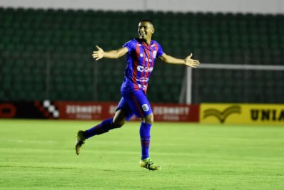 Clube catarinense anuncia transferência de atacante para o Vasco