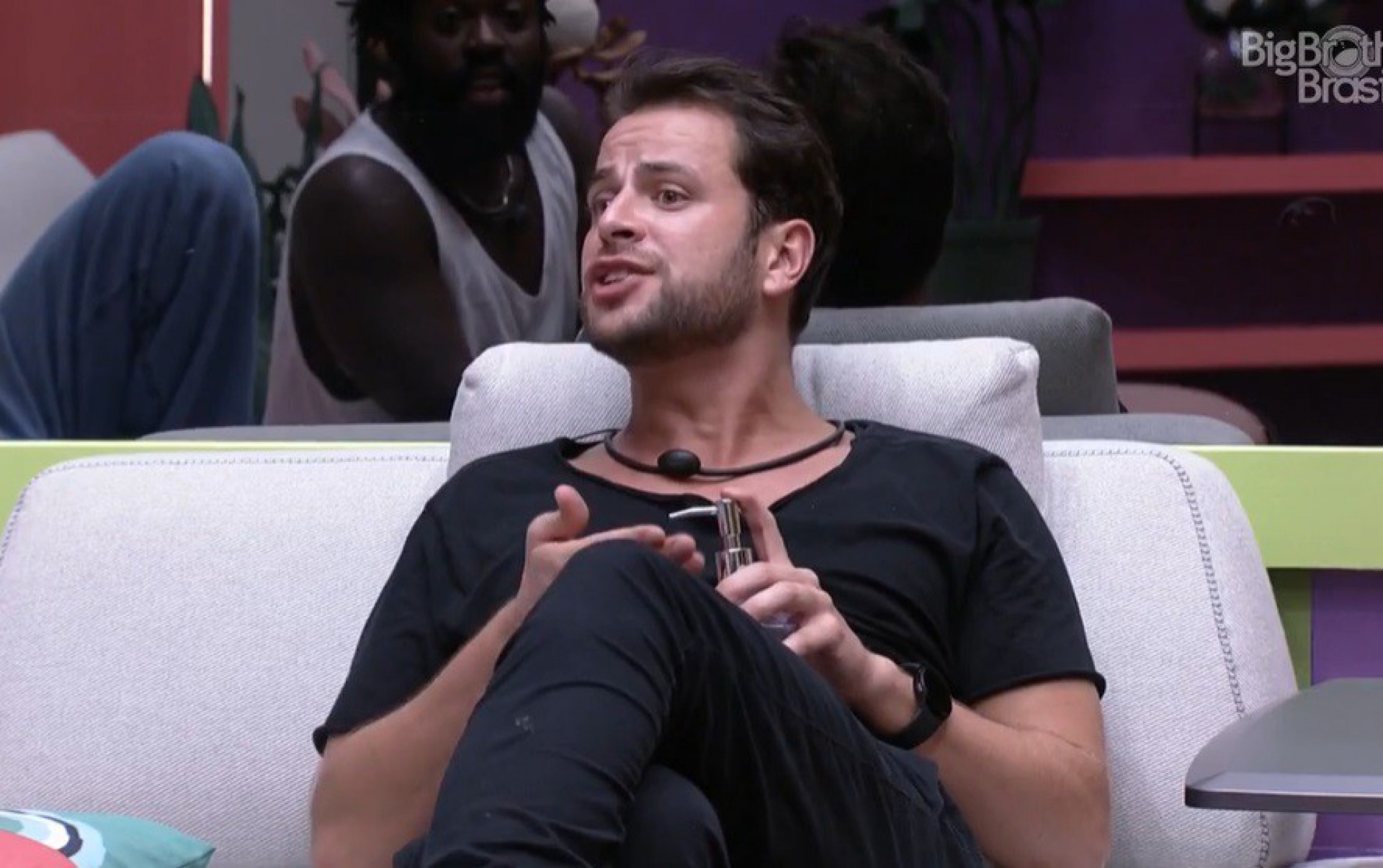 Gustavo e Douglas Silva trocam provocações - reprodução da TV Globo