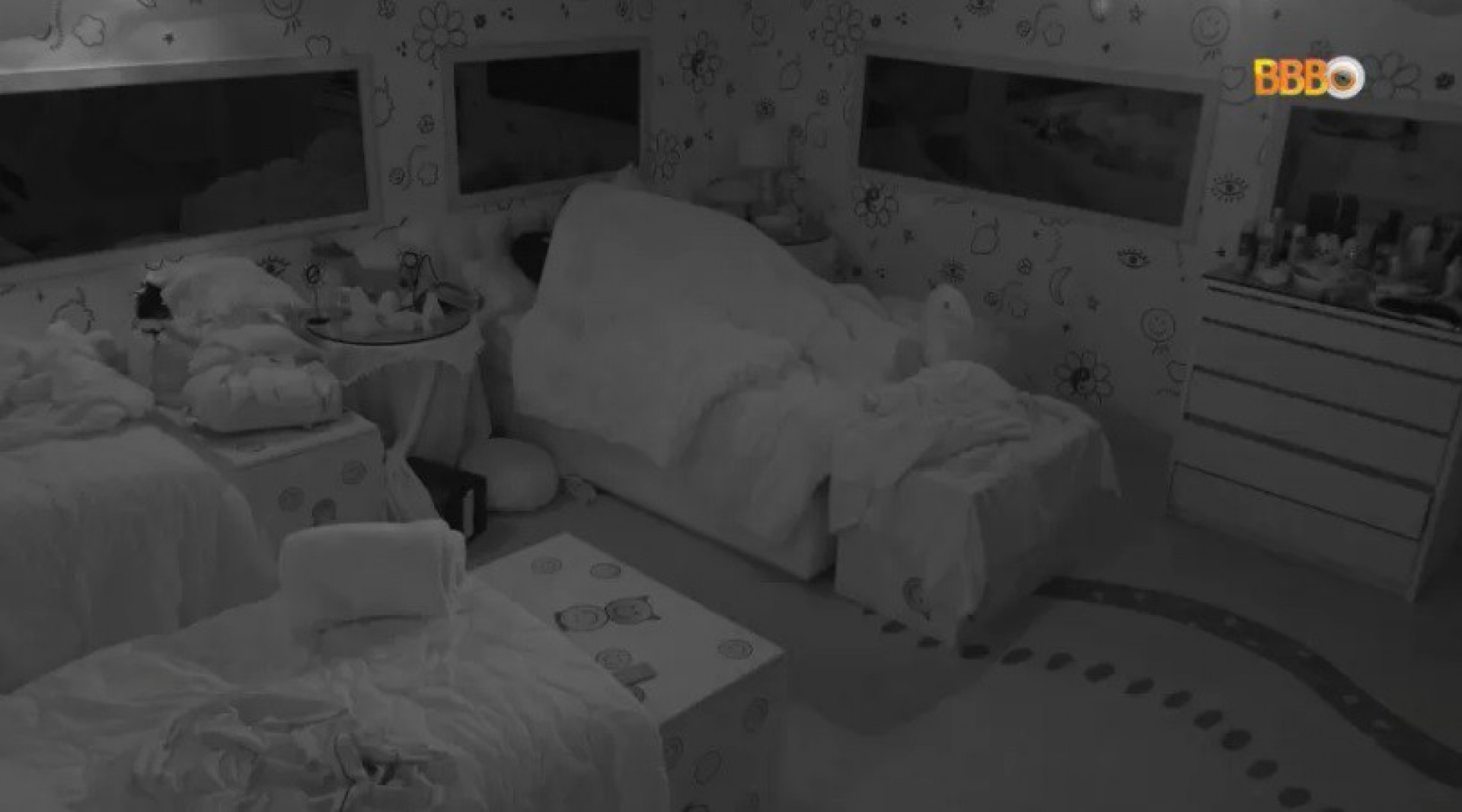 Após festa da líder Lina, Natália e Eliezer transam no quarto Lollipo - Reprodução