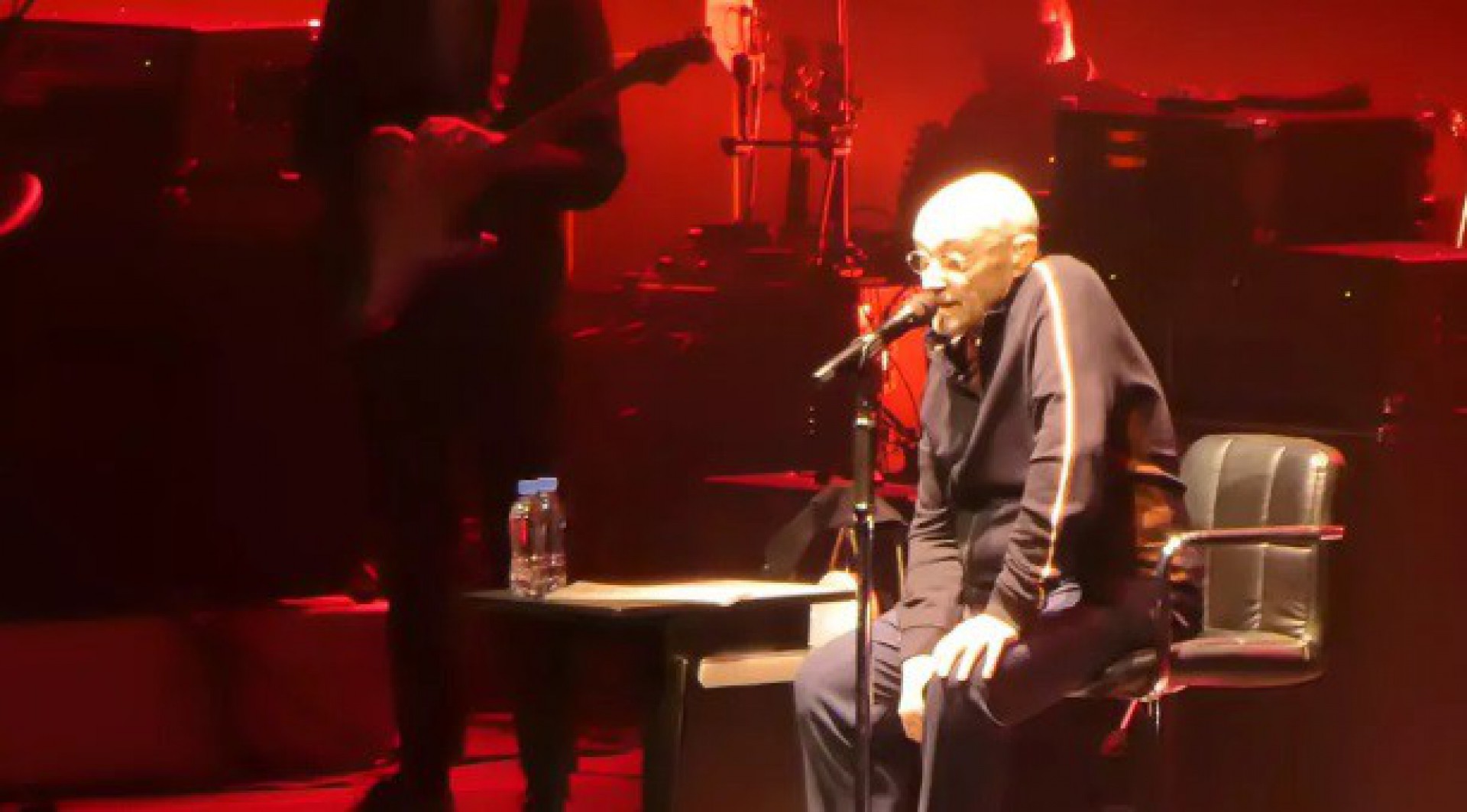 Phill Collins anuncia que show em Londres foi sua última apresentação - Reprodução