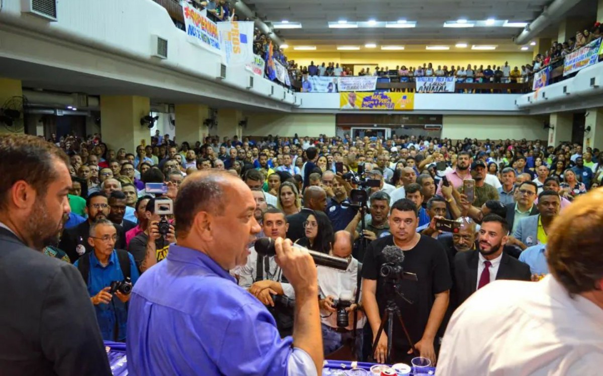 Evento de pr&eacute;-campanha de Max Lemos