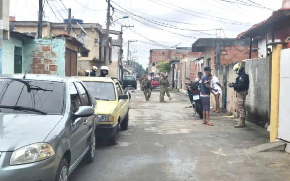 Al&eacute;m dos presos, foram apreendidos 20 ve&iacute;culos e drogas