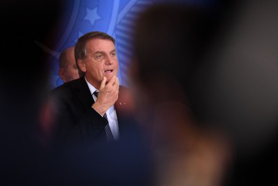 Bolsonaro vai à cerimônia militar no Rio e não comenta caso Daniel Silveira