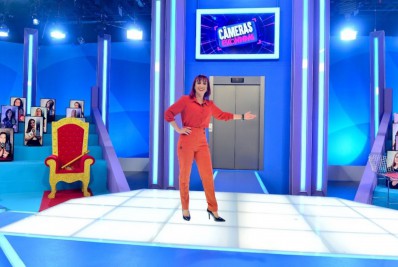 Aline Serrano comanda 'Programa Câmeras Escondidas' especial com máquinas malucas