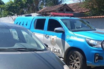 PM recupera carro furtado em Cabo Frio