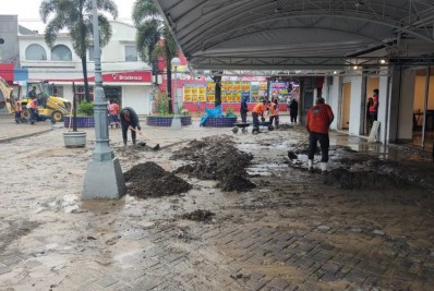 Temporal na Baixada Fluminense deixa uma pessoa morta e provoca alagamentos