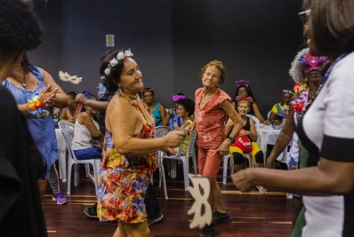 População feminina se diverte no encerramento do Mês da Mulher em Mesquita
