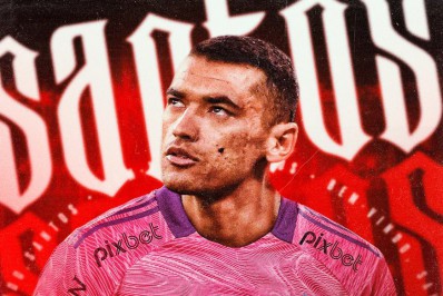 Flamengo anuncia goleiro Santos até 2025
