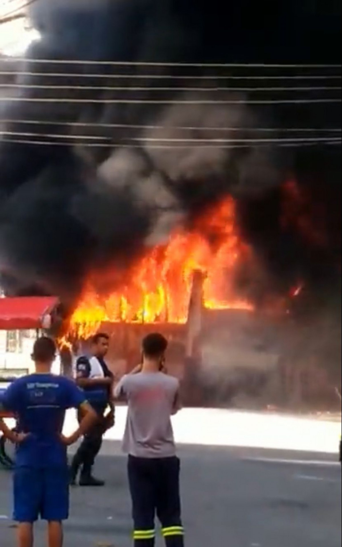 Ônibus pegou fogo na Tijuca - Reprodução / Redes sociais