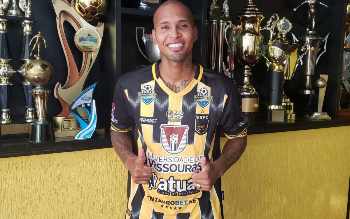 Lateral-direito, Wellington Silva