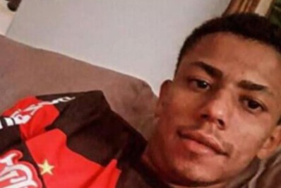 Motoboy morre após bater em boi em Quatis