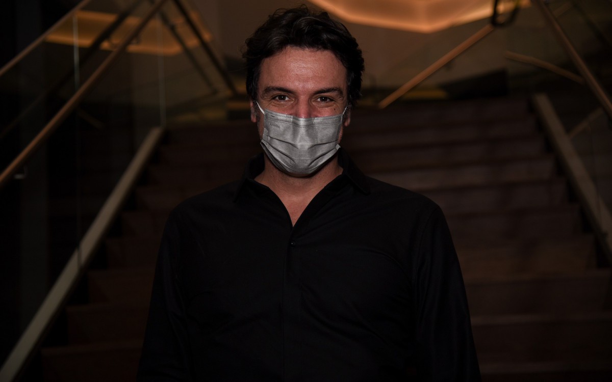 Rodrigo Lombardi em estreia de musical em S&atilde;o Paulo