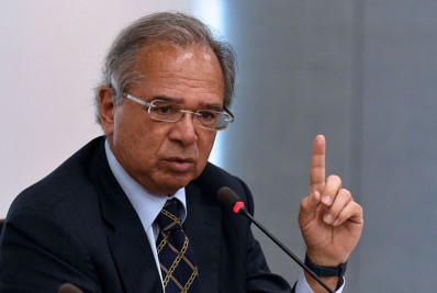 Para Guedes, democracia brasileira 'é barulhenta, mas funciona'