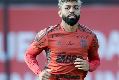 Após Gabigol apagar fotos relacionadas ao Flamengo, empresário responde sobre chance de saída