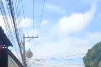 Vídeo: policial dá tapa no rosto de mulher em protesto contra morte de vassoureiro na Baixada