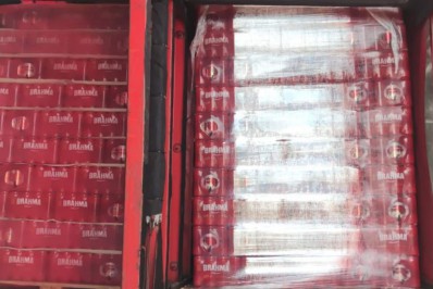 PM impede roubo de carga e recupera caminhão de bebidas na Penha