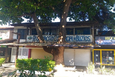 Shopping no Centro de Búzios é interditado pela Defesa Civil 