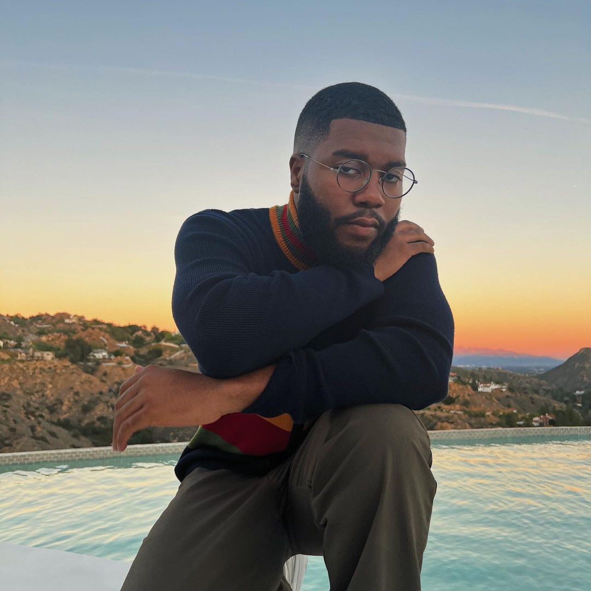 O cantor norte-americano Khalid é uma das novas parcerias internacionais de Anitta - Reprodução/Instagram