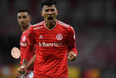 Após fechar contratação, Internacional estaria disposto a liberar zagueiro para o Botafogo