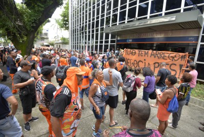 Garis denunciam truculência de escolta de guardas municipais durante a greve