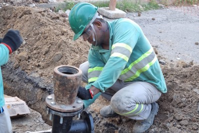 Instalação de novas bombas regularizam abastecimento de água para 3 mil moradores de Belford Roxo