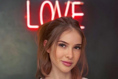 Após separação, Sammy retira sobrenome de Pyong Lee das redes sociais