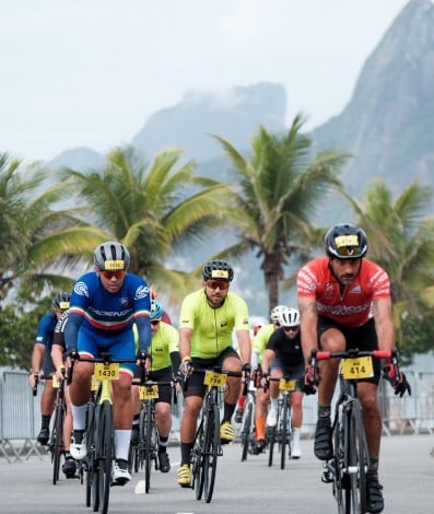 Mais de 2 mil ciclistas profissionais e amadores se reuniram na primeira edição do L'Étape Rio