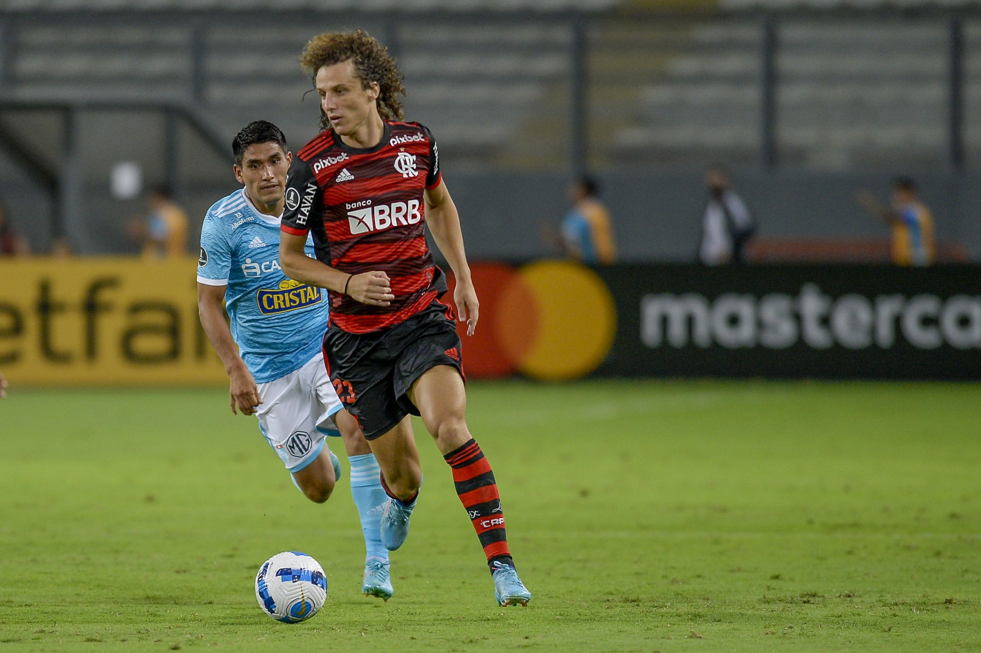 David Luiz no duelo contra o Sporting Cristal, do Peru - Marcelo Cortes/C.R. Flamengo