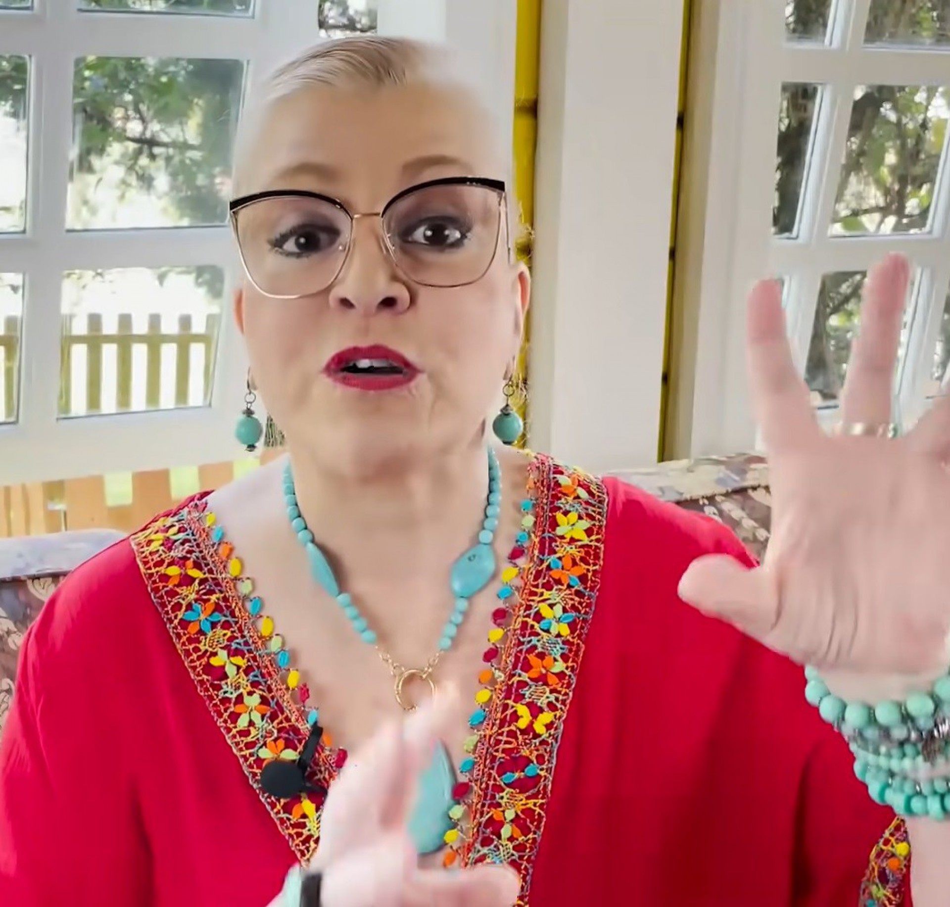 Mônica Buonfiglio prevê volta por cima de Rodrigo Mussi - reprodução de vídeo