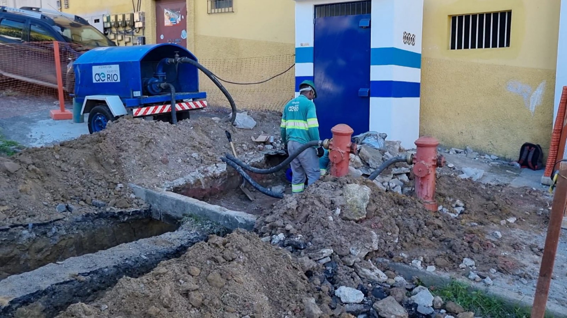 Instalação de novas bombas regularizam o abastecimento de bairros em Belford Roxo - Divulgação