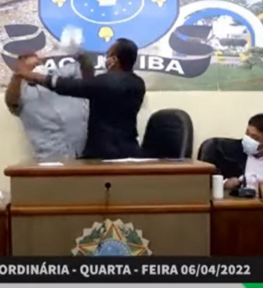 Vereador agride presidente de Câmara na BA - Reprodução/TV Câmara Acajutiba