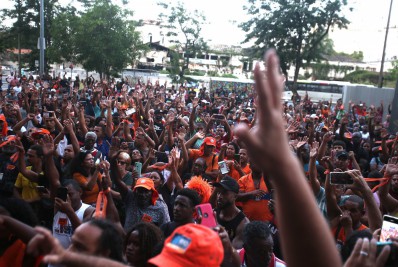 Greve dos garis chega ao fim depois de 11 dias de paralisação