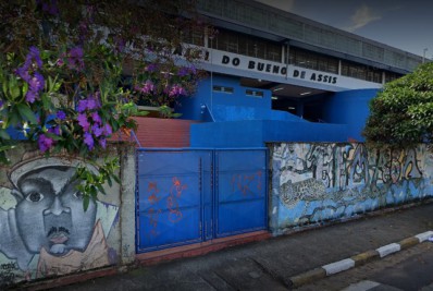 Escola demite professor após falas racistas em sala de aula